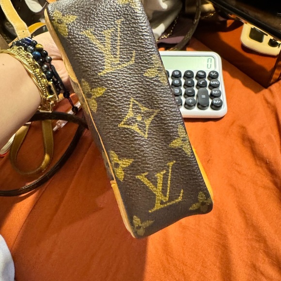 Louis Vuitton Monogram Crossbody Bag Danube - Picture 5 of 12